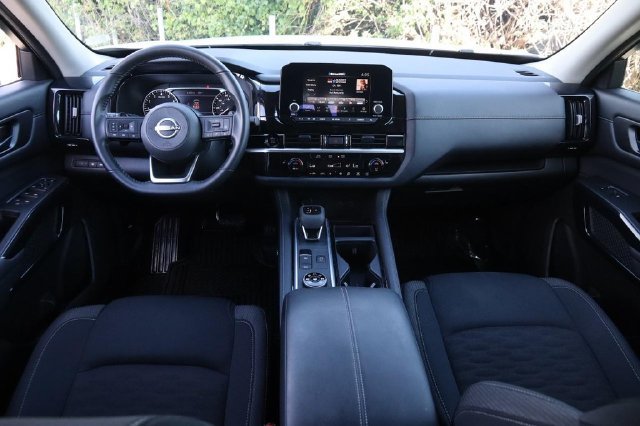 Certified 2025 Nissan Pathfinder SV AWD/4WD image 23