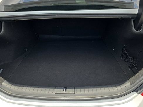 Used 2021 Genesis G70 2.0T RWD image 31