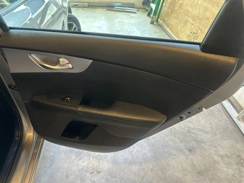 Used 2023 Kia Forte LXS FWD image 28