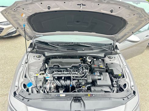 Used 2025 Hyundai Elantra SEL image 33