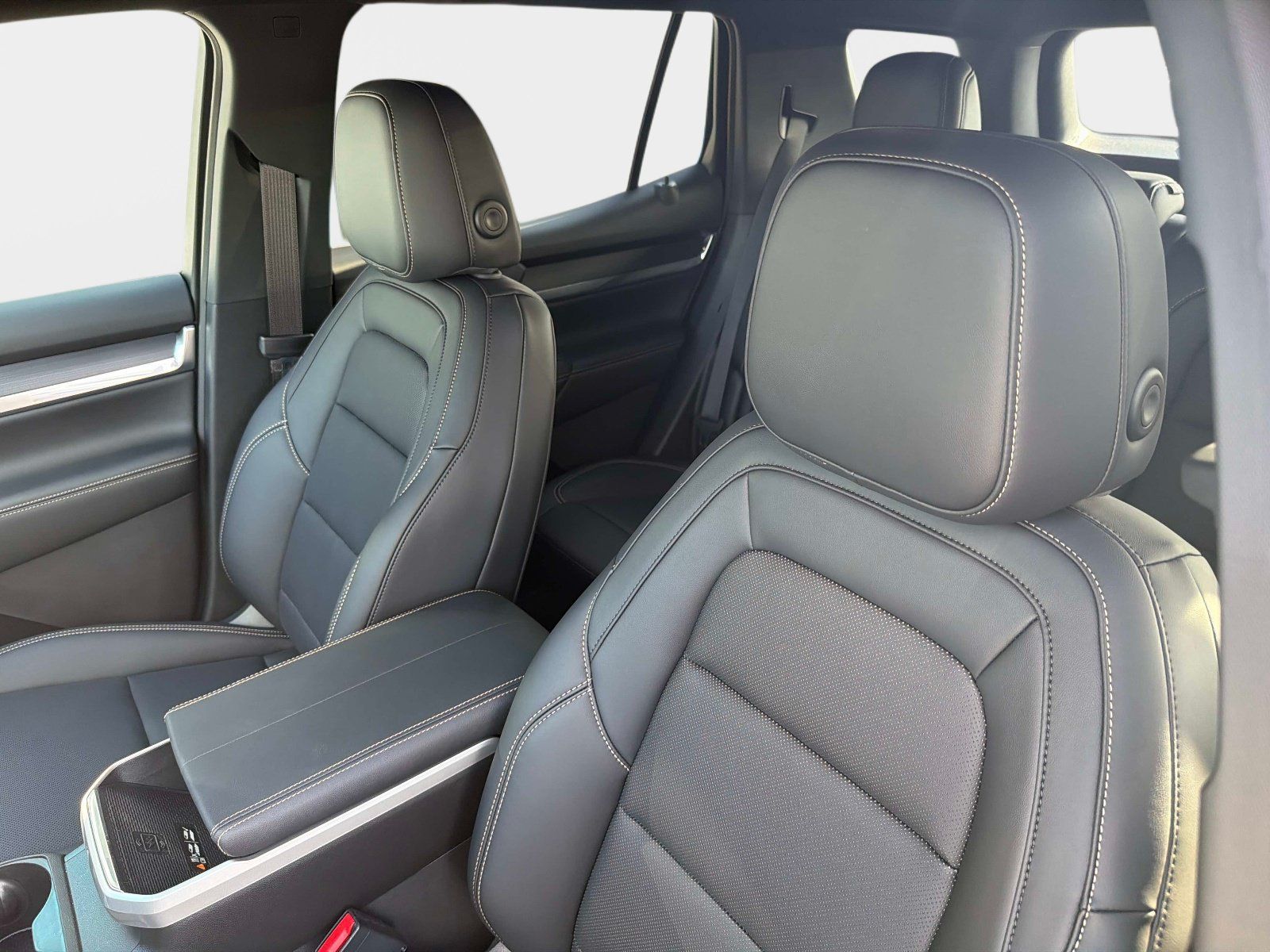 New 2027 GMC Terrain Elevation w/ Elevation Premium Package FWD image 20