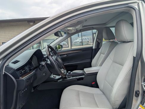 Used 2017 Lexus ES 350 FWD image 13