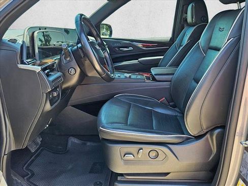 Used 2022 Cadillac Escalade ESV Premium Luxury w/ Performance Package AWD/4WD image 15