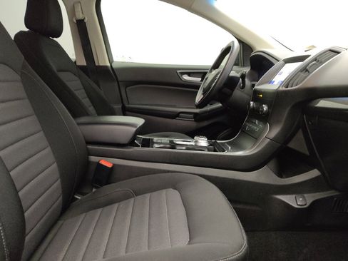 Used 2020 Ford Edge SE FWD image 21
