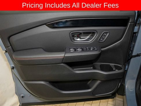 Used 2024 Honda Pilot TrailSport image 16