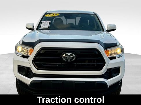 Used 2019 Toyota Tacoma SR w/ SR Convenience Package image 3