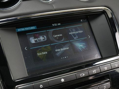 Used 2016 Jaguar XJ L Portfolio image 40