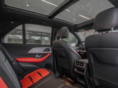 Used 2024 Mercedes-Benz GLE 63 AMG S image 28