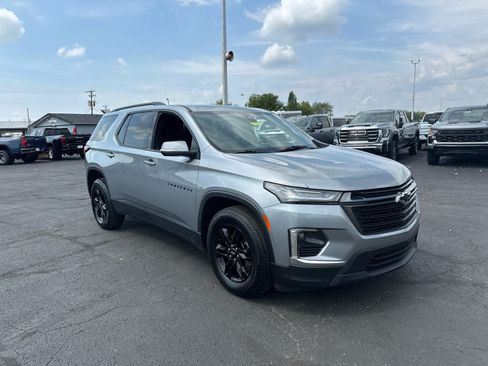 Certified 2023 Chevrolet Traverse LT FWD image 7