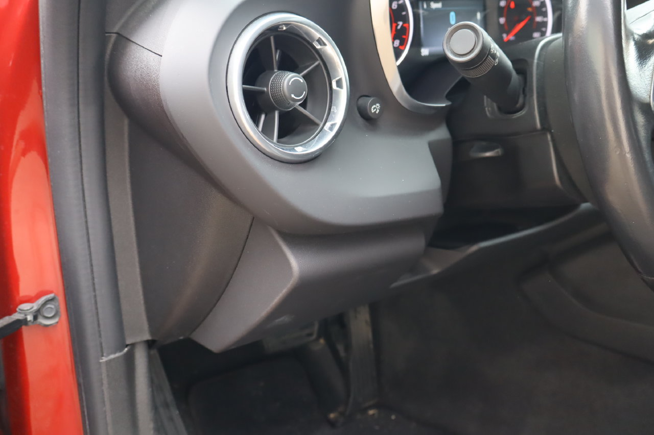 Used 2016 Chevrolet Camaro LT RWD image 21