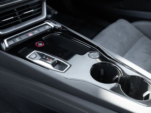 Certified 2023 Audi e-tron GT Premium Plus image 17