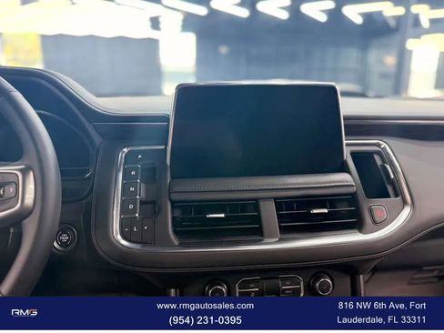 Used 2024 Chevrolet Suburban Z71 w/ Luxury Package image 18