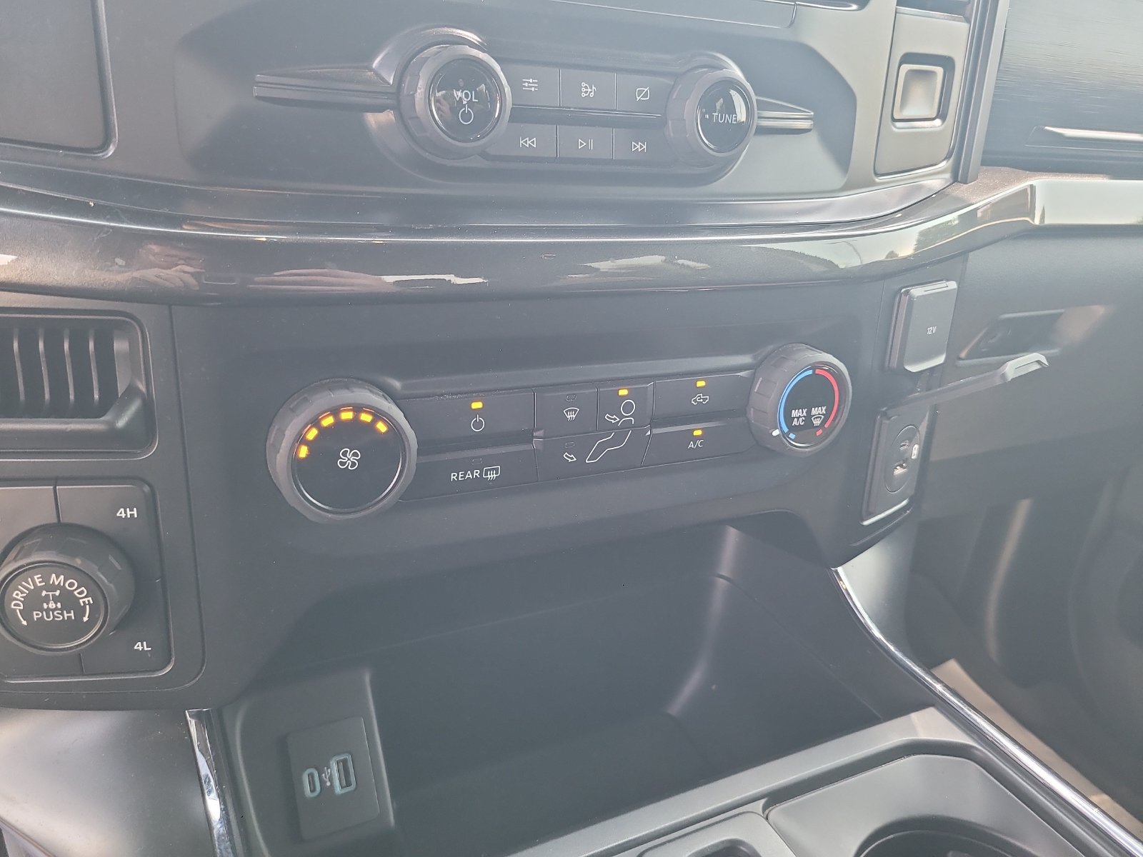 Used 2021 Ford F150 XL w/ STX Appearance Package AWD/4WD image 18