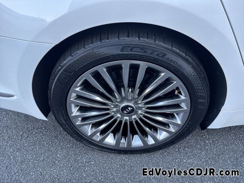 Used 2020 Kia K900 Luxury w/ VIP Package image 22