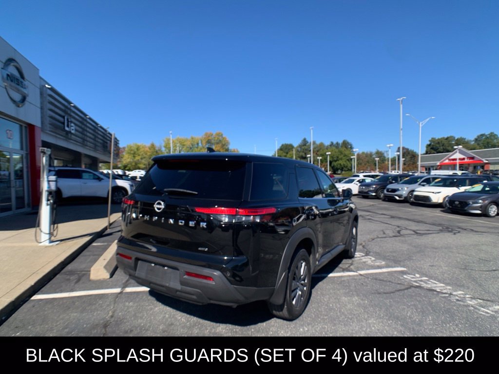 Used 2023 Nissan Pathfinder S AWD/4WD image 3