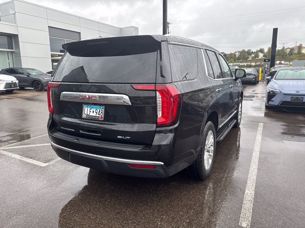 Used 2023 GMC Yukon SLT w/ SLT Luxury Package AWD/4WD image 7