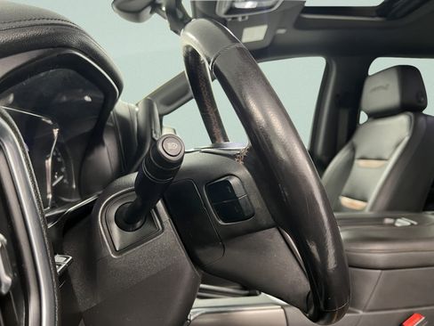 Used 2019 GMC Sierra 1500 AT4 w/ Off Road Performance Package AWD/4WD image 33