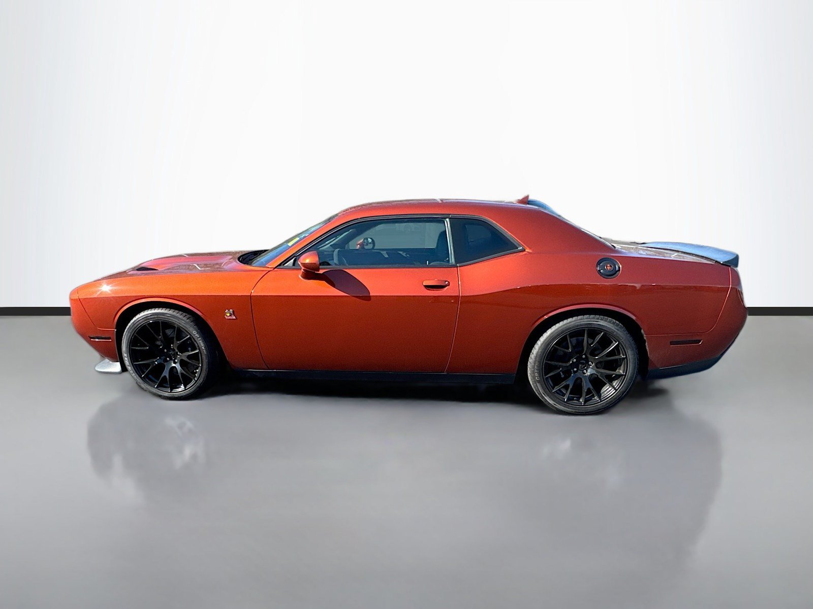 Used 2020 Dodge Challenger R/T Scat Pack RWD image 4