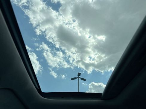 Used 2022 Kia Telluride SX w/ SX Prestige Package image 21