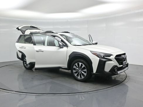 Used 2024 Subaru Outback Touring XT image 31
