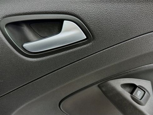 Used 2018 Ford Escape SE FWD image 29