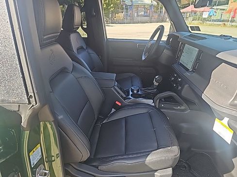 New 2025 Ford Bronco Badlands image 13