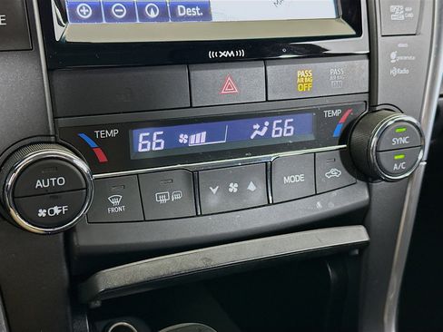 Used 2016 Toyota Camry XSE w/ Moonroof Package image 24