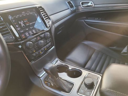 Used 2021 Jeep Grand Cherokee Limited X image 21