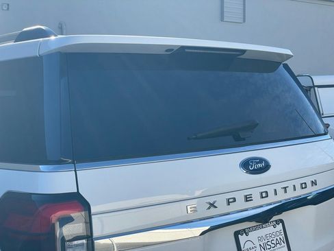 Used 2024 Ford Expedition Limited image 30