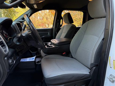 Used 2024 RAM 3500 Big Horn image 45