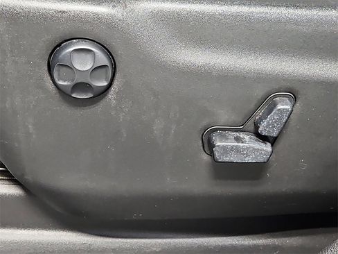 Used 2020 Dodge Durango GT image 24