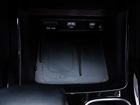 Used 2024 Kia Telluride S FWD image 30