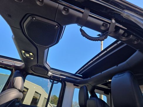 Used 2020 Jeep Wrangler Unlimited Rubicon w/ Steel Bumper Group image 29