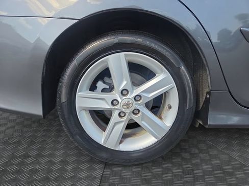 Used 2014 Toyota Camry SE FWD image 33