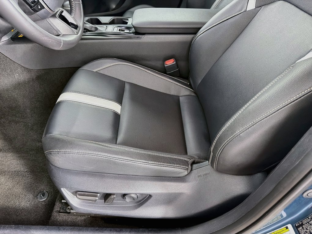 Used 2025 Toyota Camry SE FWD image 35