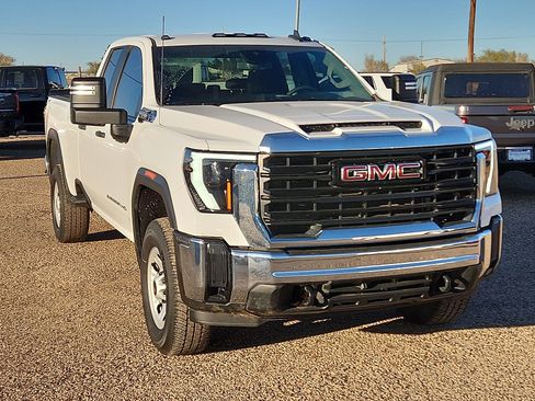 Used 2024 GMC Sierra 3500 Pro w/ Convenience Package image 6