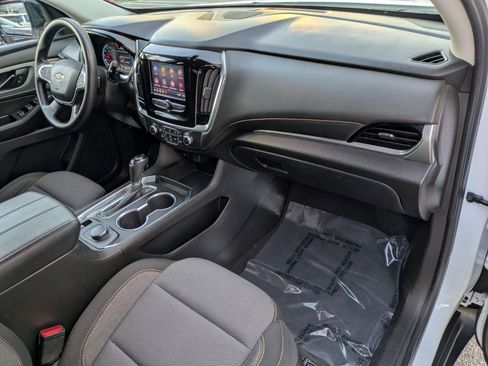 Used 2020 Chevrolet Traverse LS image 28