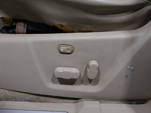 Used 2006 Lincoln Navigator Luxury image 20