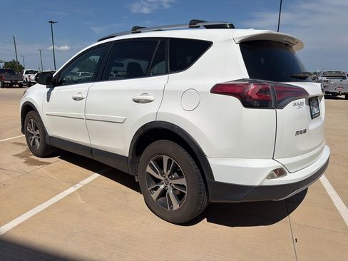 Used 2016 Toyota RAV4 XLE FWD image 4