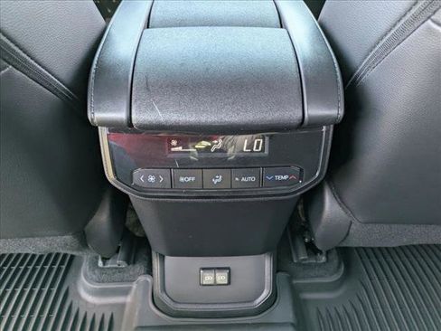 Certified 2024 Toyota Highlander XSE image 18