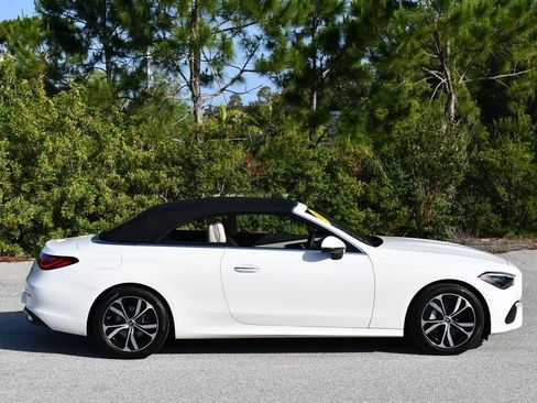 Used 2025 Mercedes-Benz CLE 300 4MATIC Cabriolet image 48