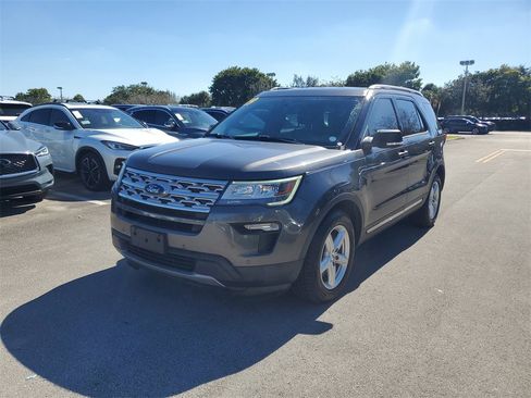 Used 2019 Ford Explorer XLT w/ Equipment Group 202A image 2