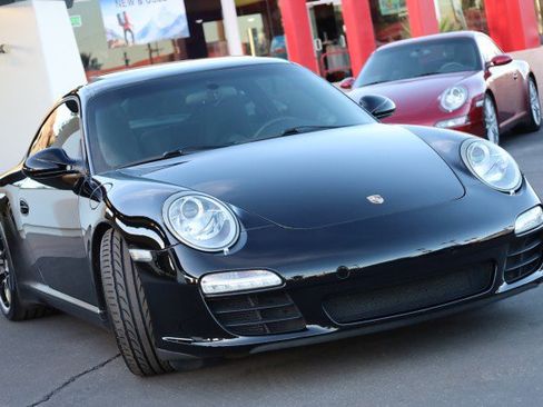 Used 2011 Porsche 911 Carrera S image 2
