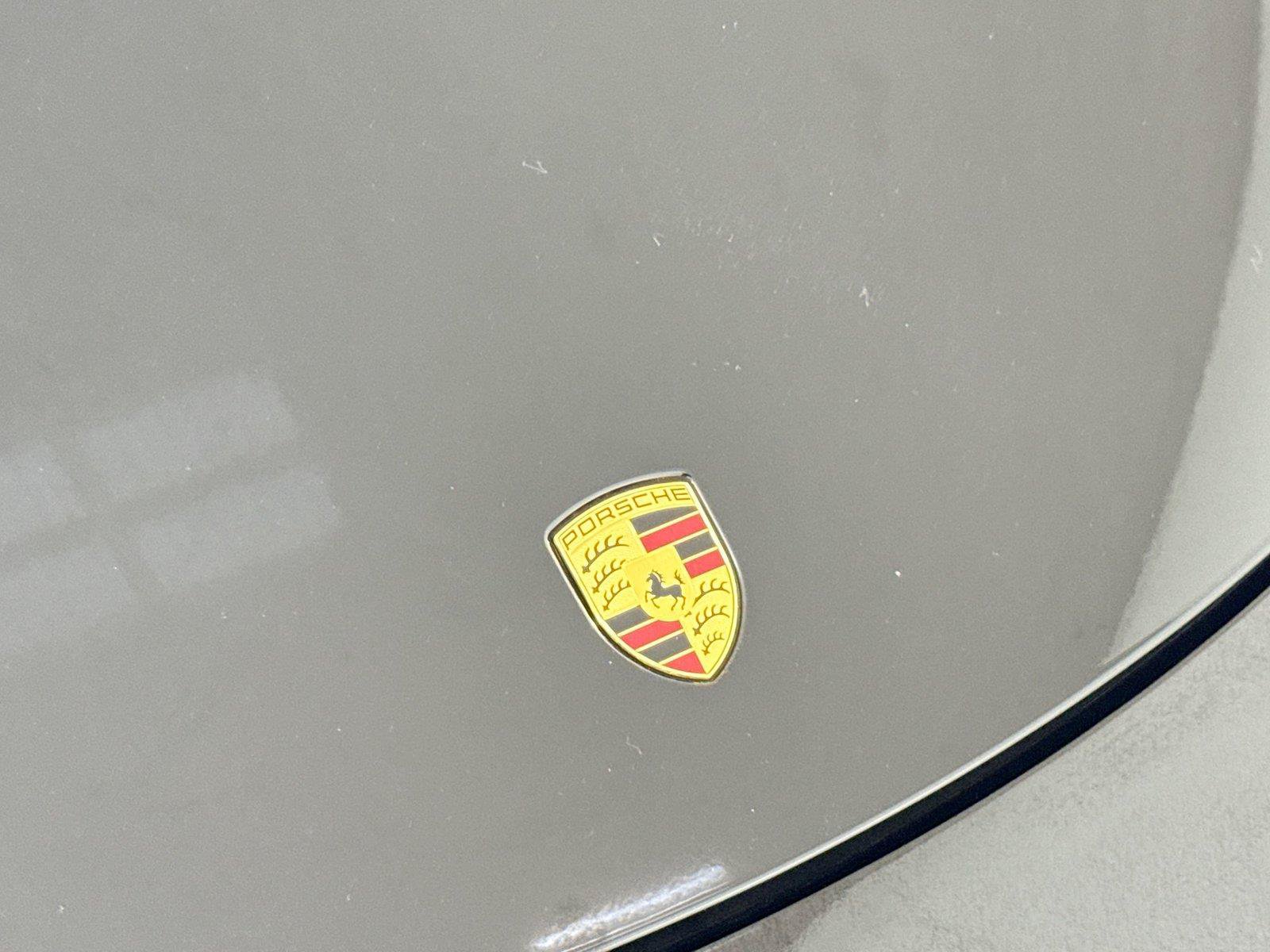 Used 2019 Porsche 911 Carrera T w/ Carrera T Interior Package RWD image 30