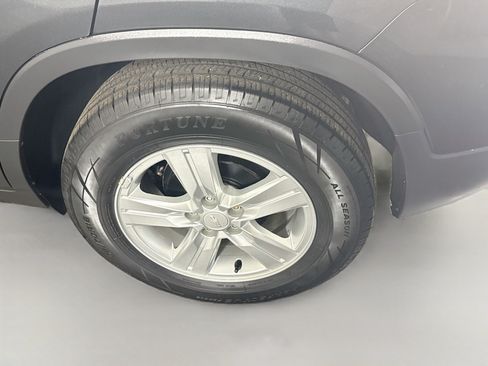 Used 2020 Chevrolet Trax LS FWD image 33