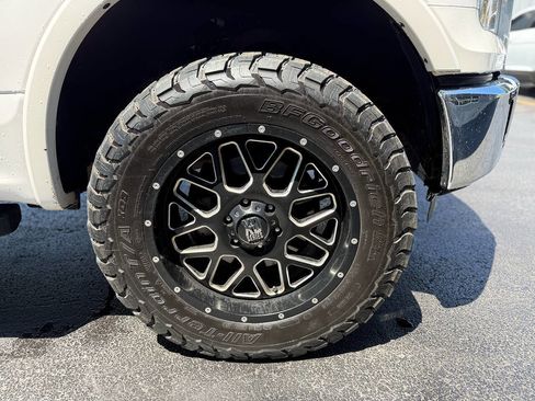 Used 2015 Ford F150 Lariat w/ Equipment Group 501A Mid AWD/4WD image 5