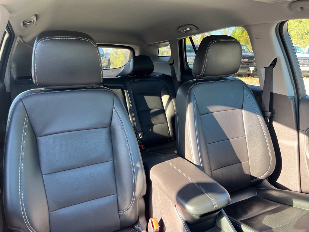 Used 2024 GMC Terrain SLT FWD image 37