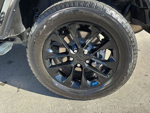 Used 2023 Jeep Wrangler Sahara image 10