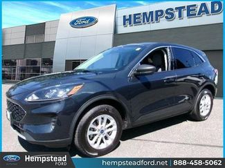 Certified 2022 Ford Escape SE w/ Convenience Package image 1