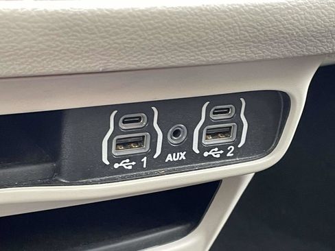 Certified 2023 Chrysler Voyager LX FWD image 40